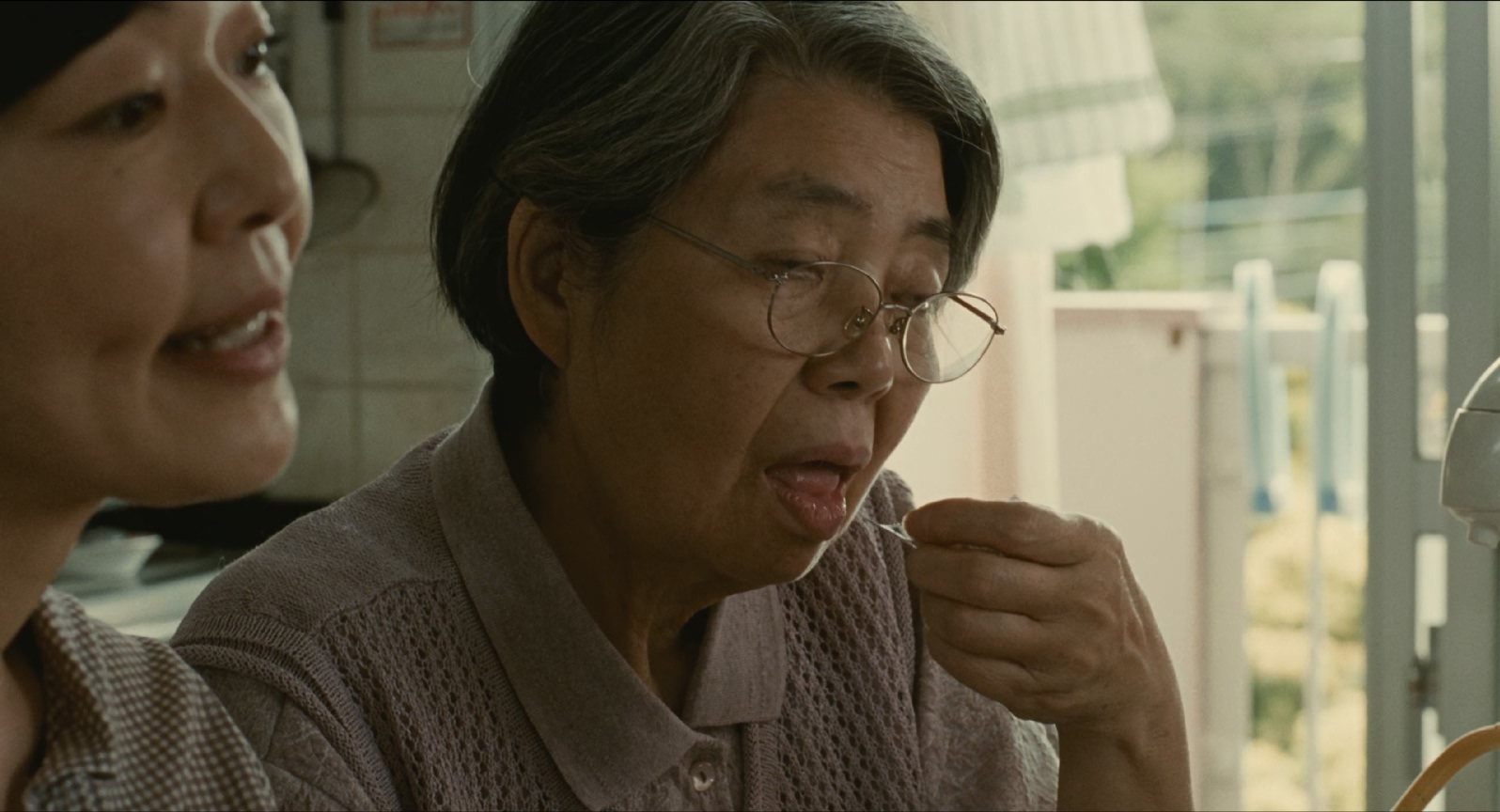 [日本][2016][比海更深][剧情/家庭][简繁字幕][mkv/4.91g][BluRay.1080p.x265.10bit.MNHD-FRDS]
