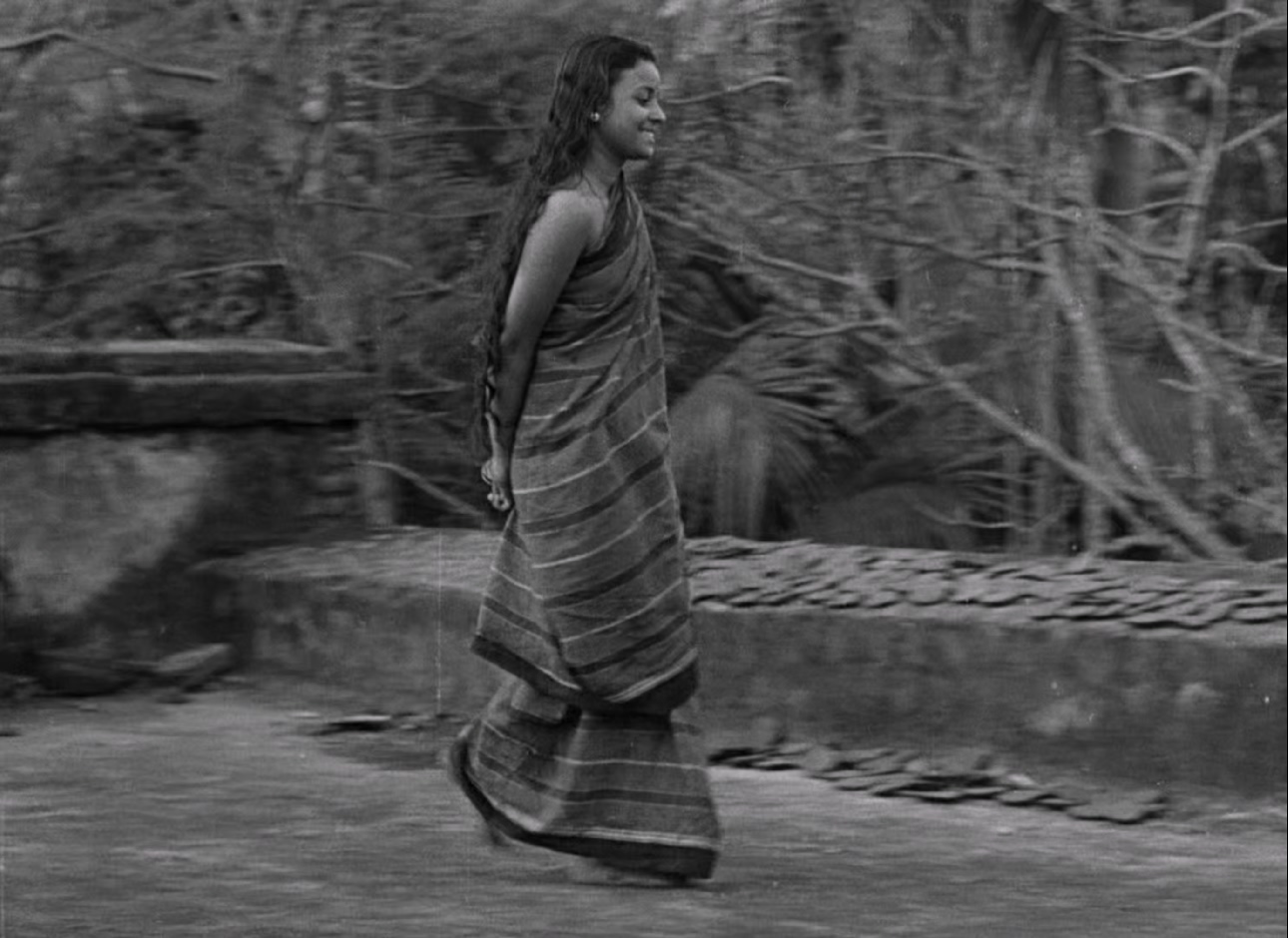 [1955][大地之歌][剧情][简繁字幕][mkv/4.3g][BluRay.1080p.x265.10bit.MNHD-FRDS]