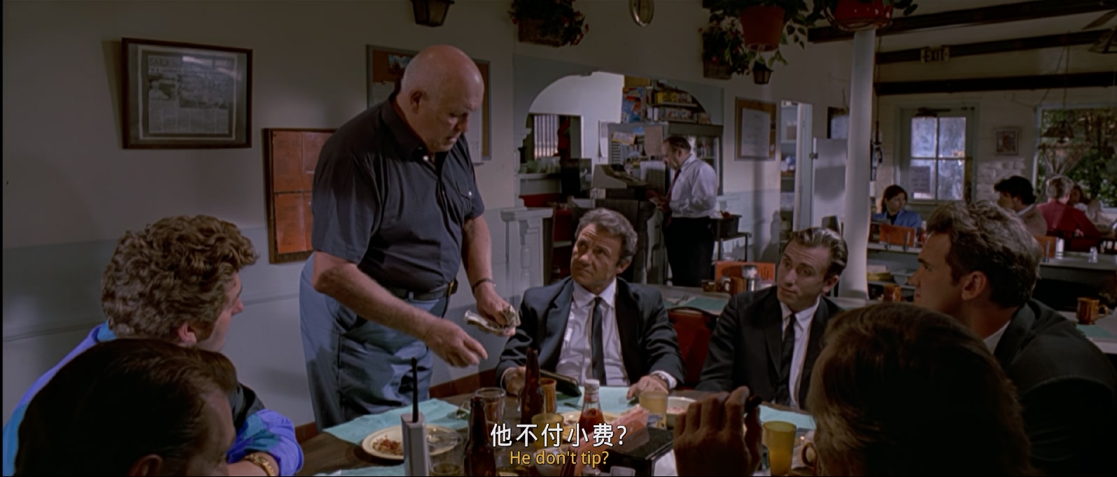 [美国][1992][落水狗][惊悚/犯罪][中英字幕][mkv/3.05g][BluRay.1080p.x265.10bit.MNHD-FRDS]