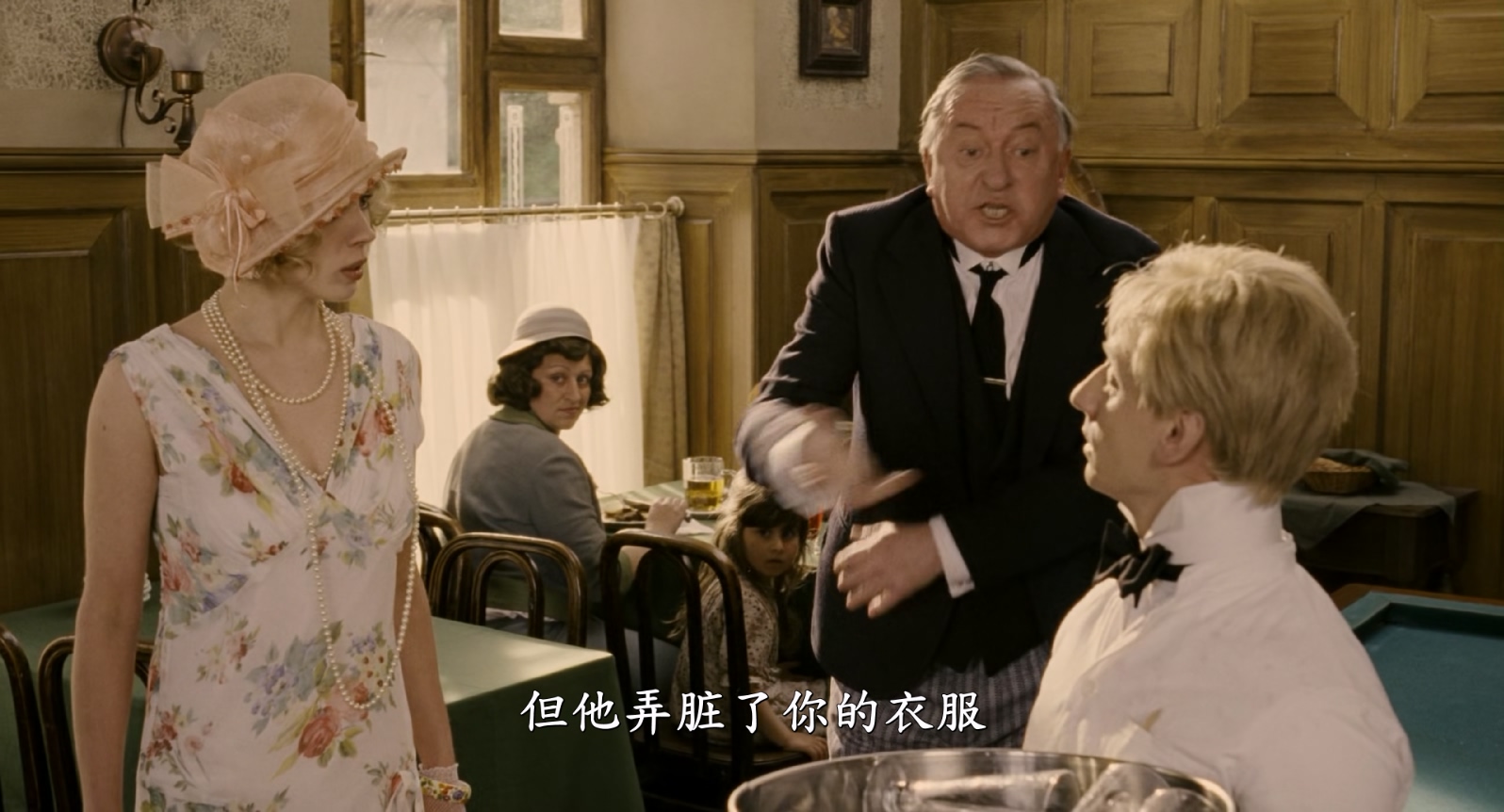 [2006][我曾侍候过英国国王][剧情/喜剧/爱情][简繁字幕][mkv/7.08g][Bluray.1080p.DTS-HDMA5.1.x265.10bit-CHD]