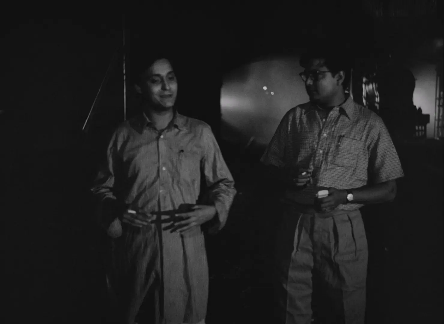 [ed2k][1959][大树之歌][松米特拉·查特吉/莎米拉·泰戈尔][剧情][简繁英字幕][MKV/5.58GiB][BluRay.1080p.x265.10bit.MNHD-FRDS]