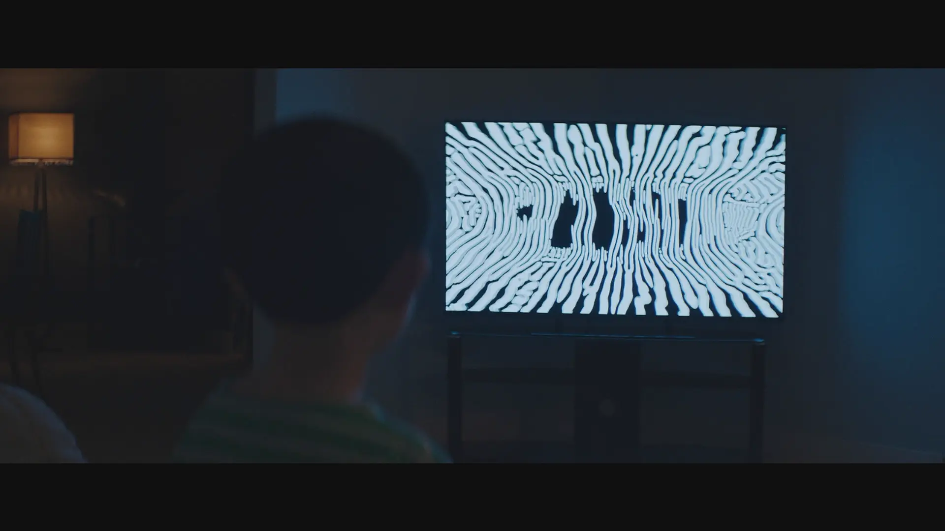 [ed2k][2019][生态箱][伊莫琴·普茨/丹妮尔·瑞恩][科幻/悬疑/恐怖][中英字幕][MKV/8.99GiB][BluRay.1080p.x264.DTS-CMCT]