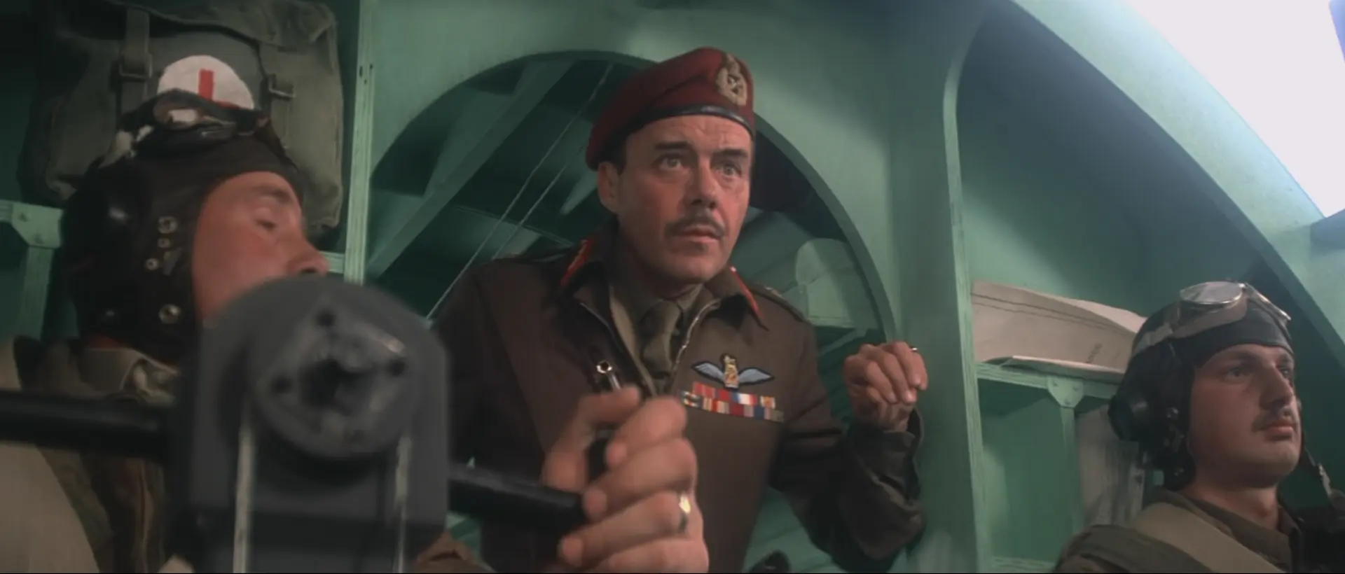 [ed2k][1977][遥远的桥][德克·博加德/爱德华·福克斯][剧情/历史/战争][繁英字幕][MKV/11.19GiB][Bluray.1080p.DTS-HDMA5.1.x265.10bit-CHD]