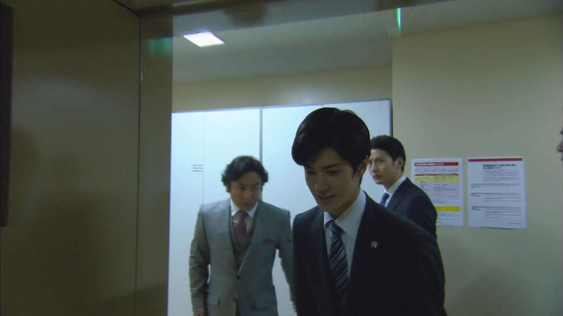 [ed2k][2013][半泽直树][堺雅人/上户彩][剧情][简繁字幕][MKV/36.16GiB][1080p.BluRay.x265.10bit.FLAC.MNHD-FRDS]