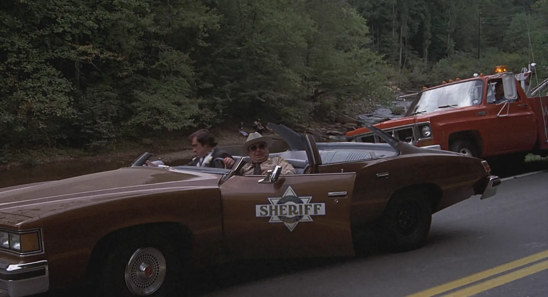 [ed2k][1977][警察与卡车强盗][伯特·雷诺兹/保罗·威廉姆斯][喜剧/动作][中英字幕][MKV/8.96GiB][BluRay.1080p.x265.10bit.DDP5.1.MNHD-FRDS]